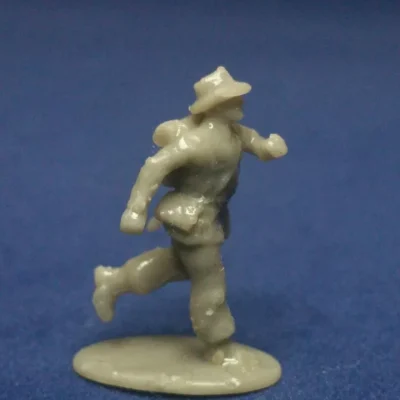 Confederate soldier in panicked retreat