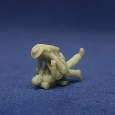 Confederate private strangling bare head