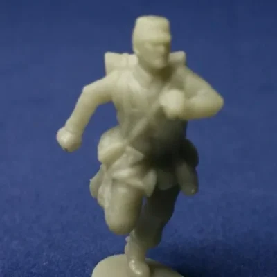 Union soldier in panicked retreat