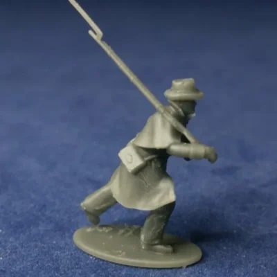 Confederate infantry in great coat charging