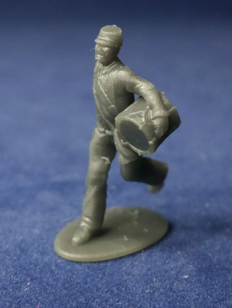 Confederate running with drum - Image 2