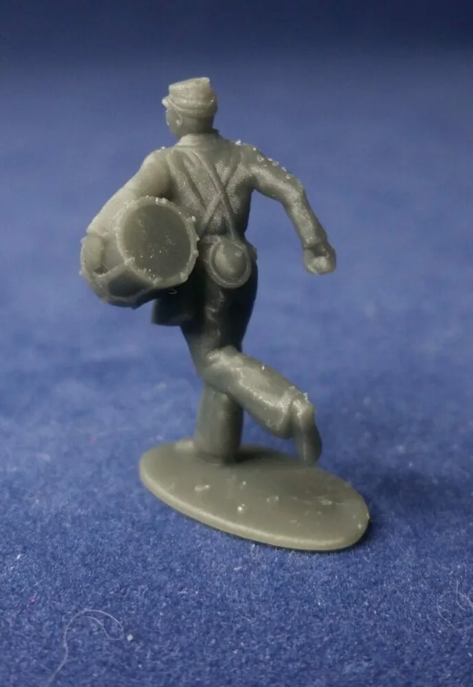 Confederate running with drum - Image 3