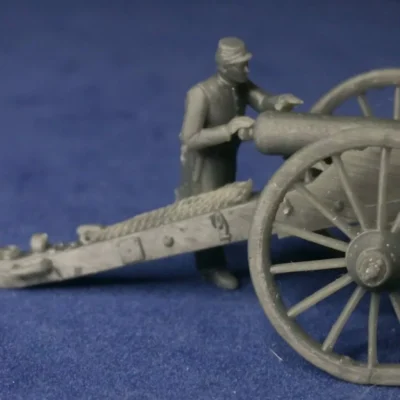 Union gunner in frock coat and kepi aiming cannon
