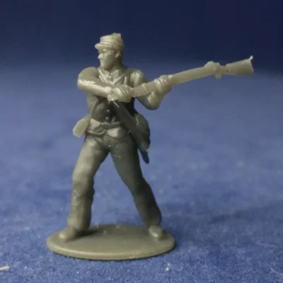 Union soldier swings musket v3 w