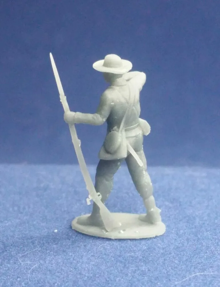 Confederate private in hat tearing cartridge - Image 2