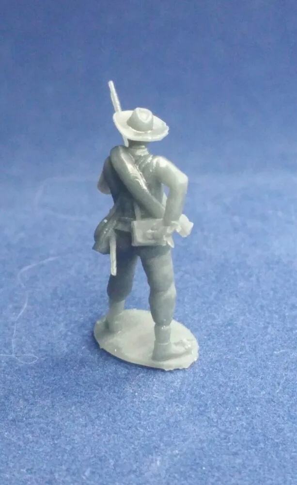 Confederate private in hat reaching for cartridge - Image 2