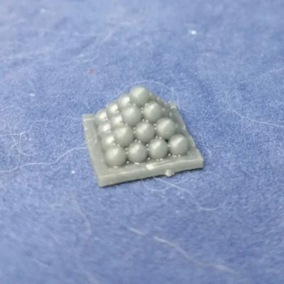 Smallest pile of cannonballs