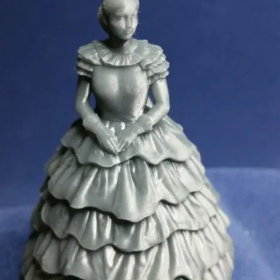 Lady in hoop skirt without hat alternative pose