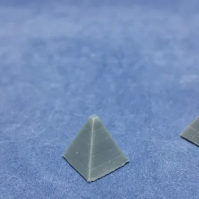 Dragon's teeth fortification, large