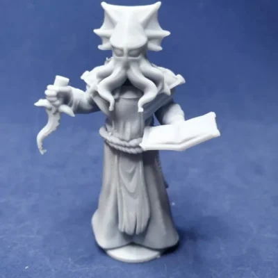 Cultis with ritual dagger and book CM