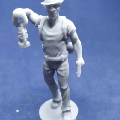 Man with lamp and gun CM