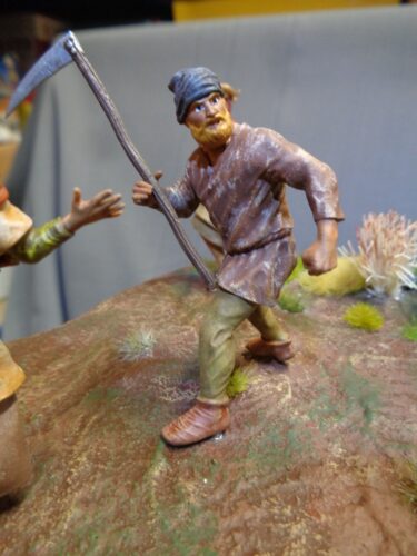 Click to view full screen Running villagers set 4 figures, CA photo review