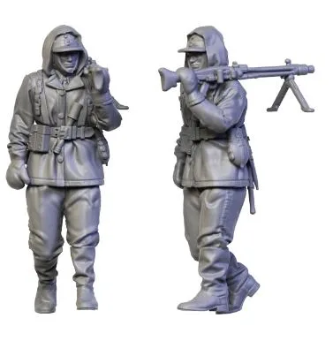 German WW2 winter soldier walking with MG42 on shoulder - AoW