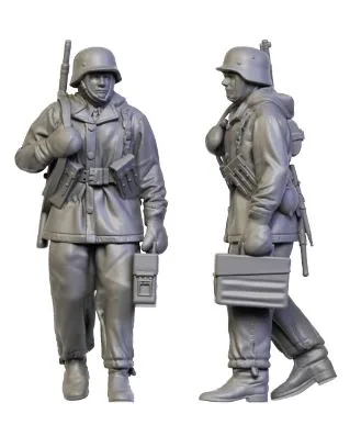 German WW2 winter soldier walking with ammo box - AoW