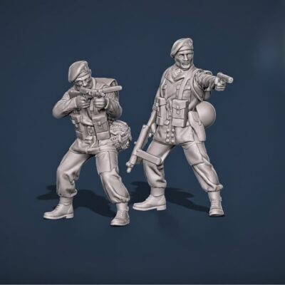 WW2 british paratroopers firing in berets set 2